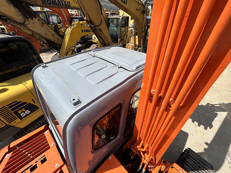 Used HITACHI EX60 Excavator