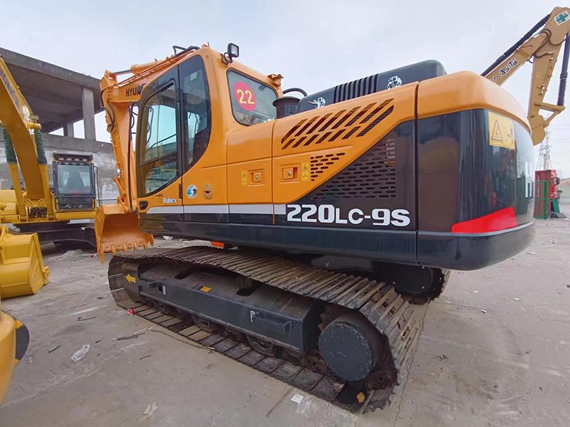 Used HYUNDAI R220LC-9S Excavator