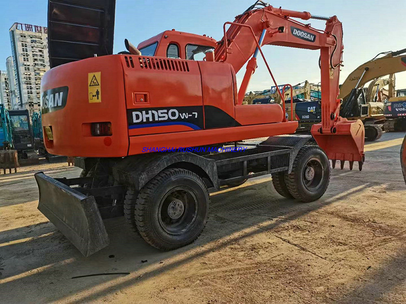 Used DOOSAN DH150 Wheel Excavator
