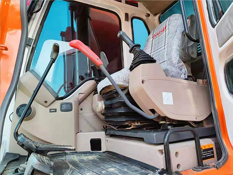 Used DOOSAN DH225-7 Excavator