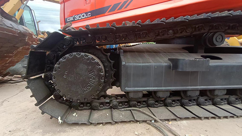Used DOOSAN DH300-7 Excavator