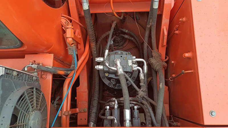 Used DOOSAN DH300-7 Excavator