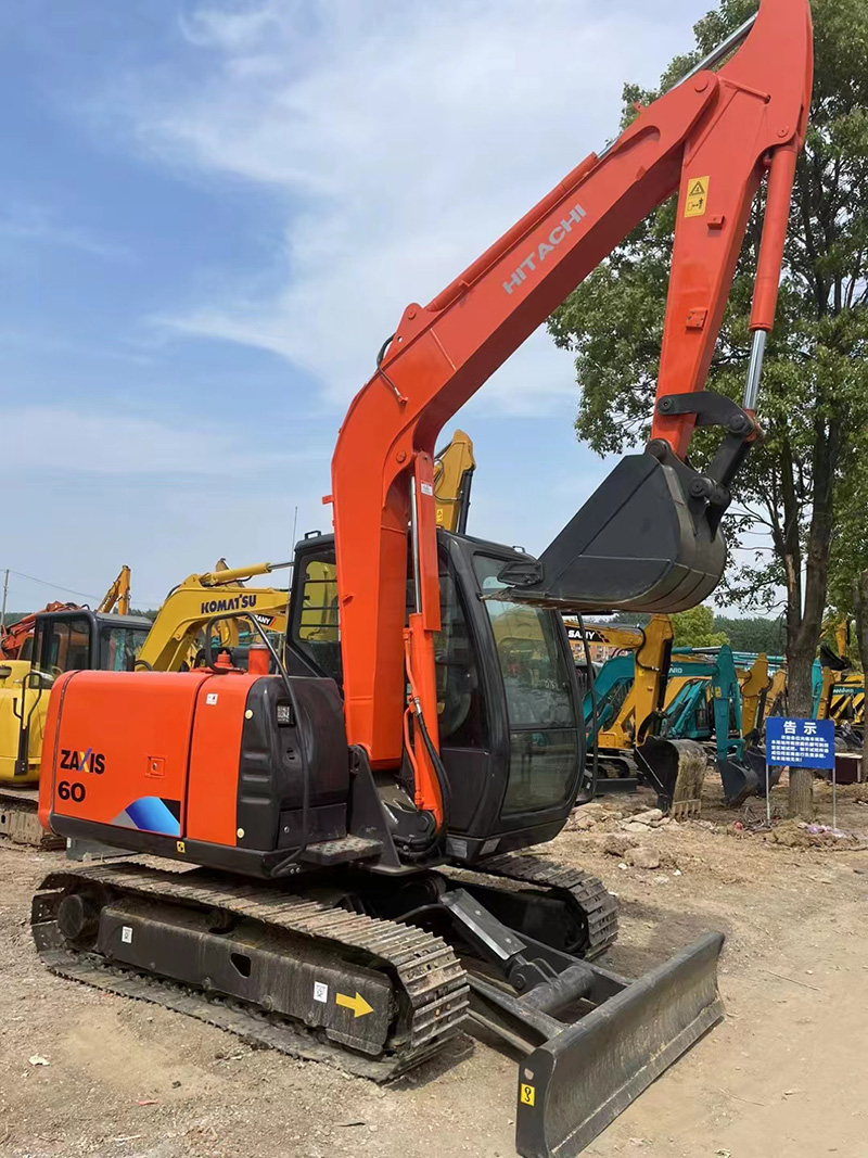 Used HITACHI ZX60 Excavator