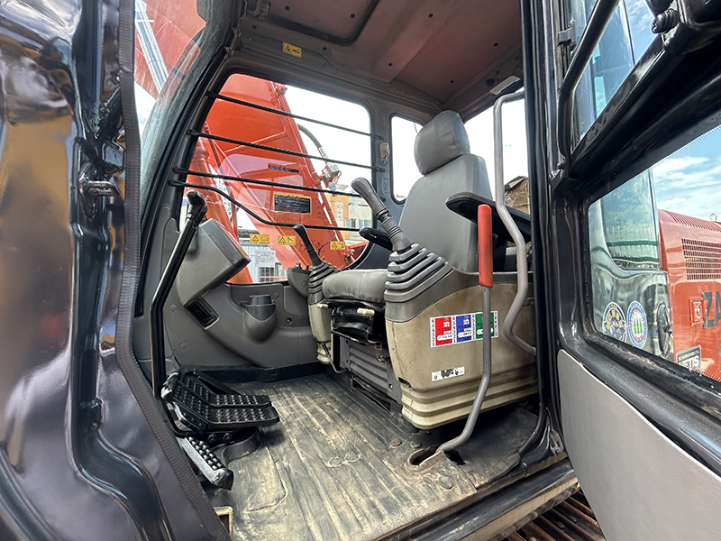 Used HITACHI ZX120-6 Excavator