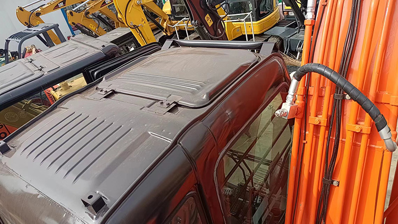 Used HITACHI ZX130 Excavator