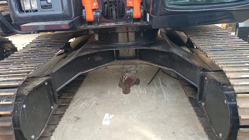 Used HITACHI ZX130 Excavator