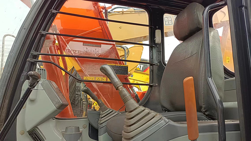 Used HITACHI ZX130 Excavator