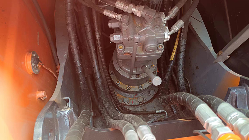 Used HITACHI ZX130 Excavator