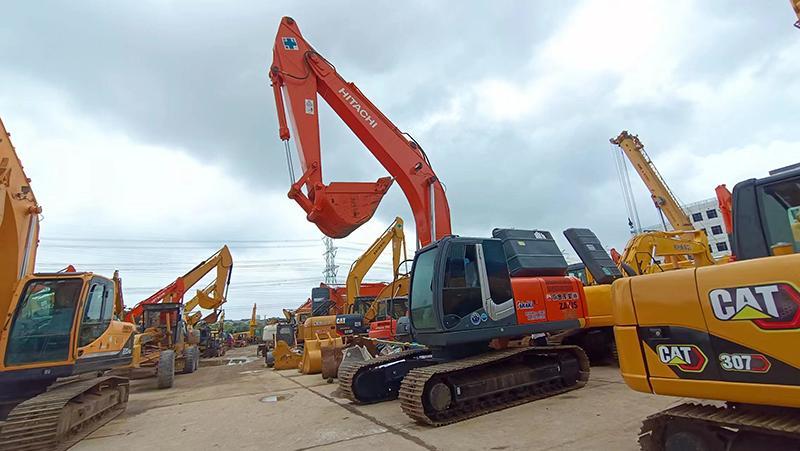 Used HITACHI ZX240-3 Excavator