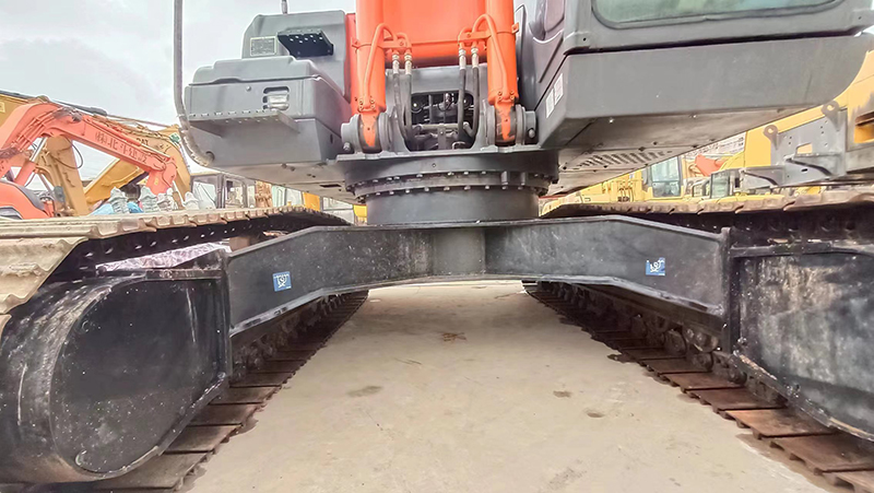 Used HITACHI ZX240-3 Excavator