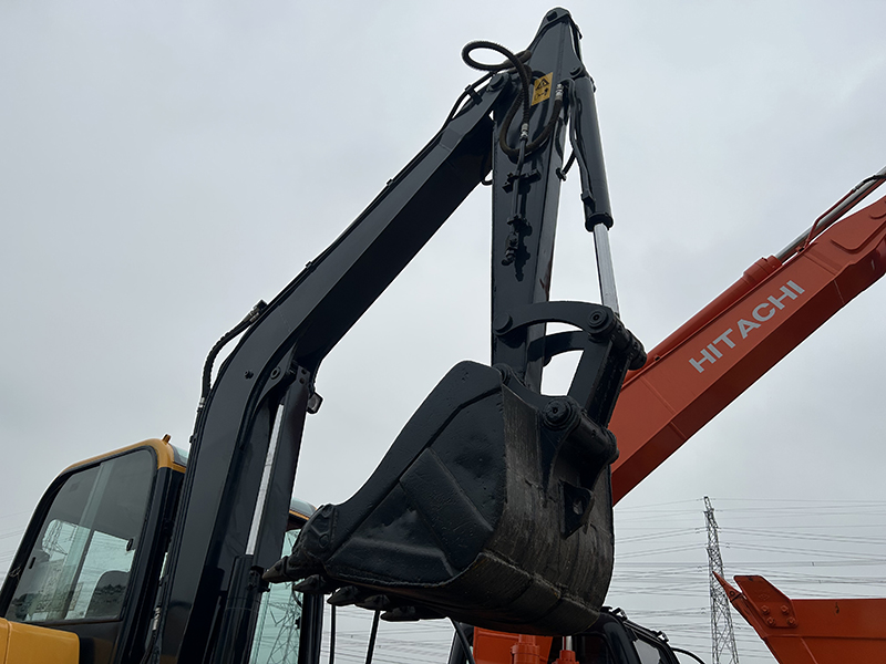 Used HYUNDAI R60 Wheel Excavator