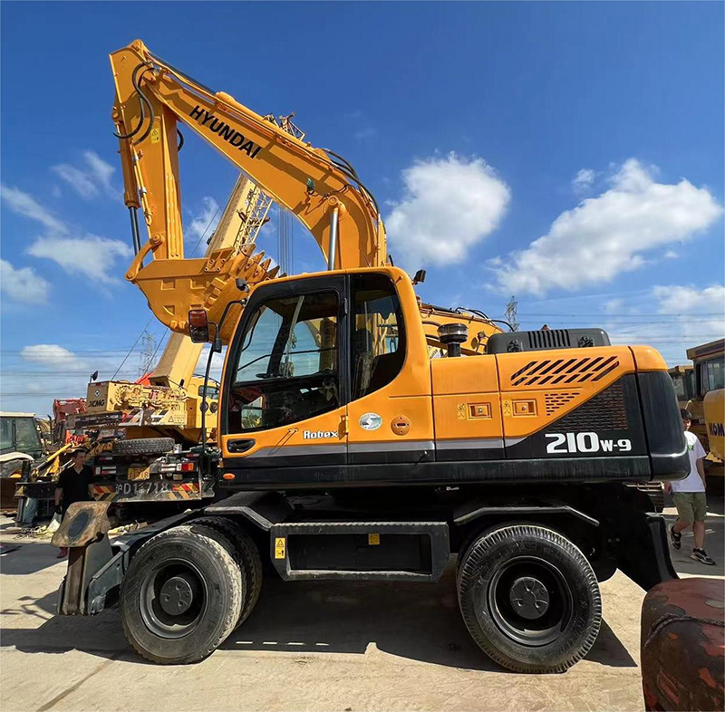 Used HYUNDAI 210-9 Wheel Excavator