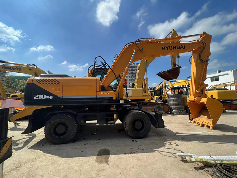 Used HYUNDAI 210-9 Wheel Excavator