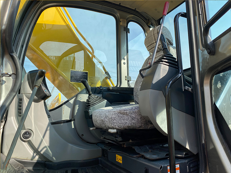 Used KOBELCO SK260 Excavator