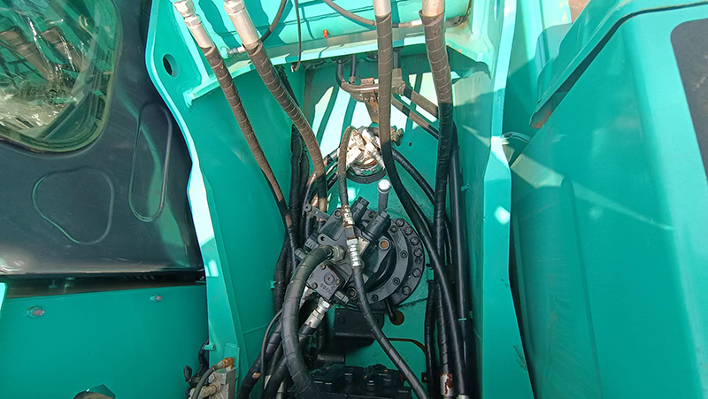 Used KOBELCO SK200-8 Excavator