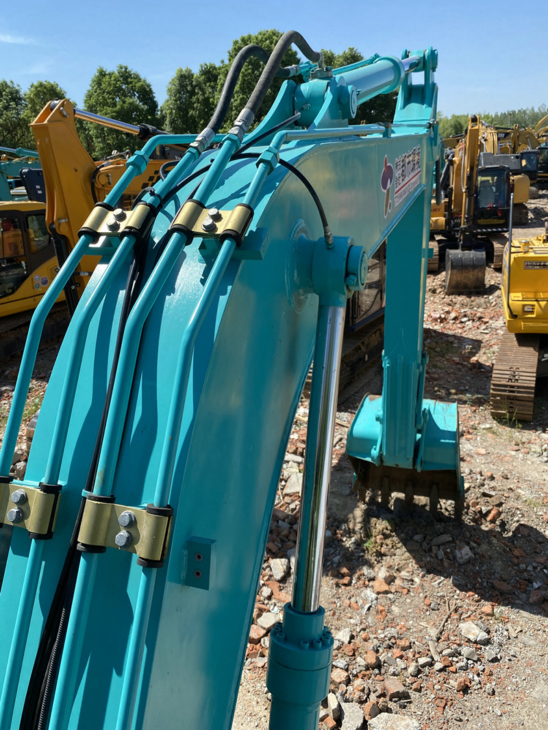 Used KOBELCO SK140-8 Excavator