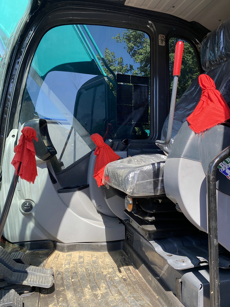 Used KOBELCO SK140-8 Excavator