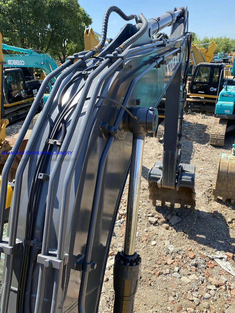 Used VOLVO EC140D Excavator