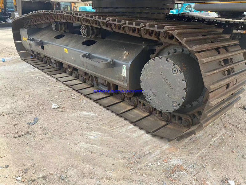 Used VOLVO EC200B Excavator