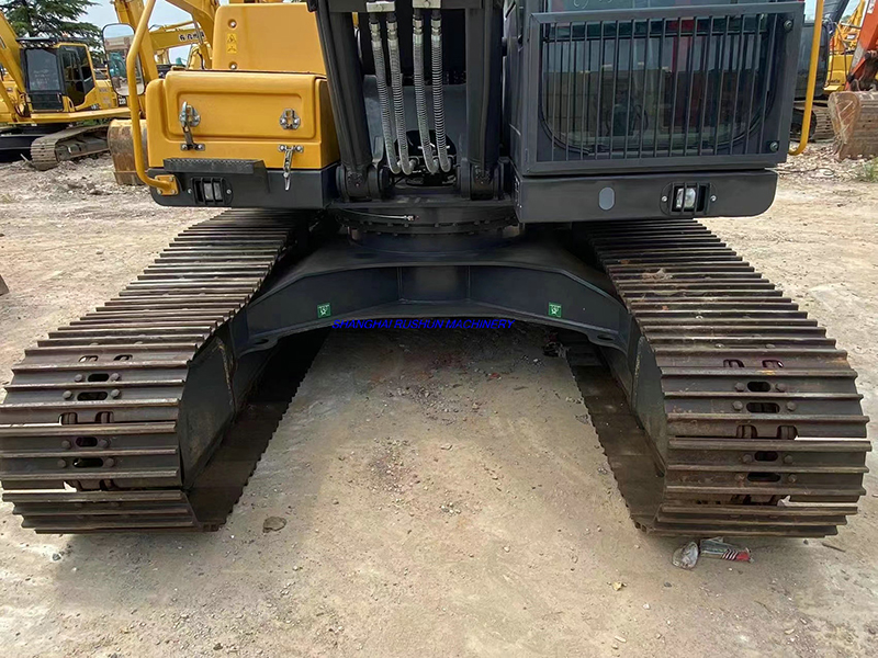 Used VOLVO EC200B Excavator