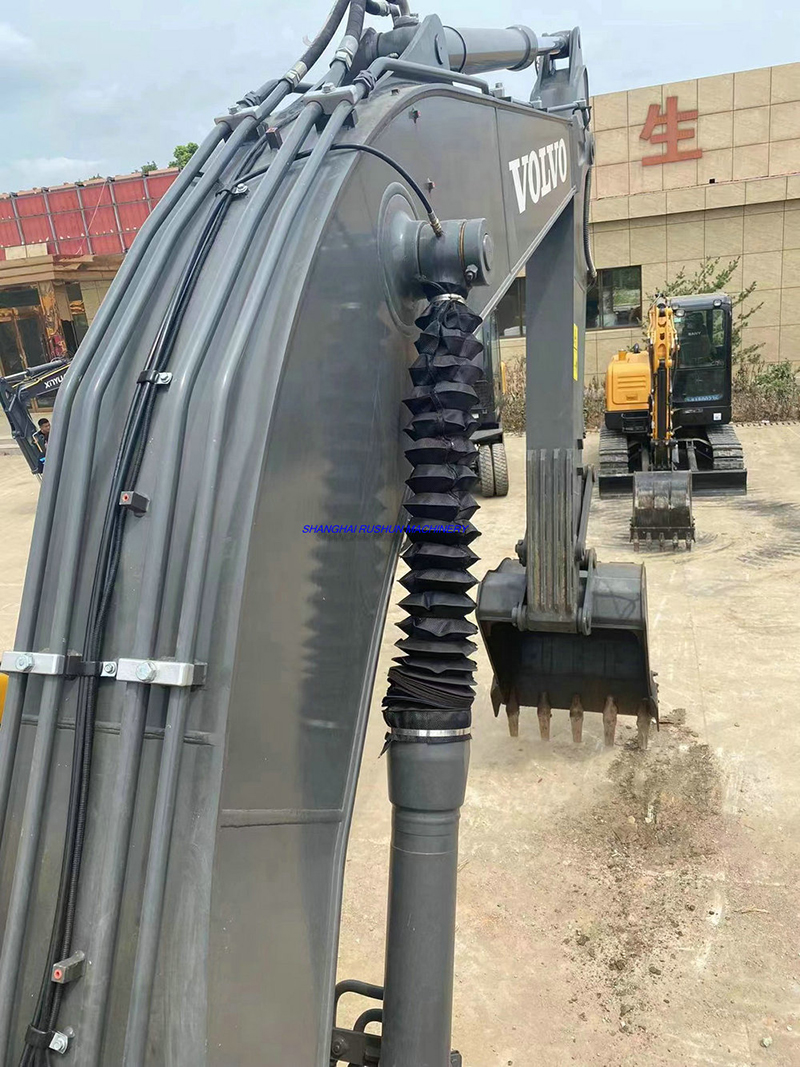 Used VOLVO EC200B Excavator