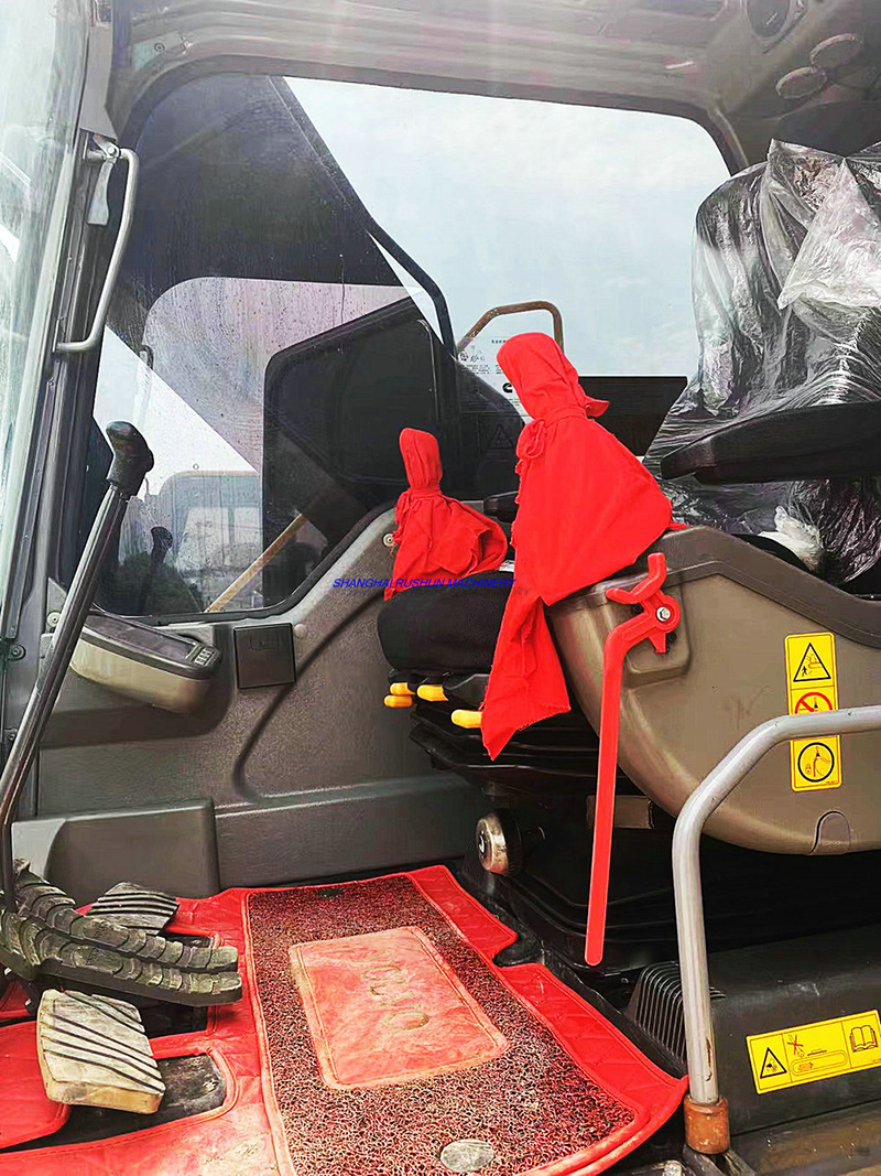 Used VOLVO EC200B Excavator