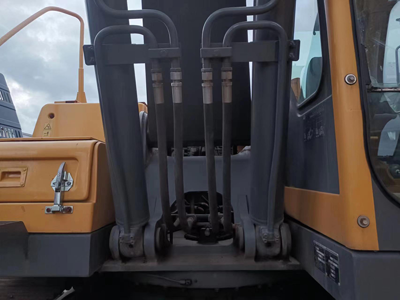 Used VOLVO EC210 Excavator