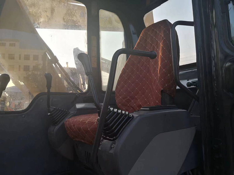 Used KOMATSU PC60-8 Excavator