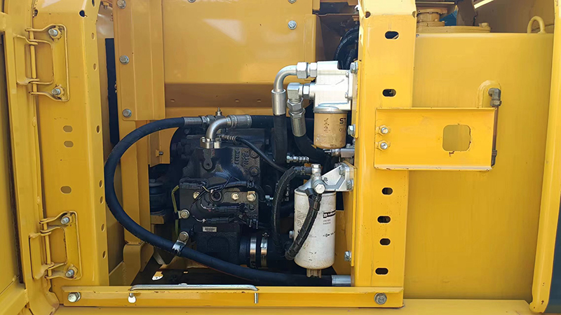 Used KOMATSU PC110-7 Excavator