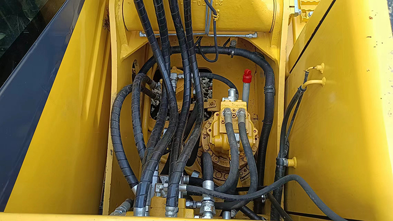 Used KOMATSU PC110-7 Excavator