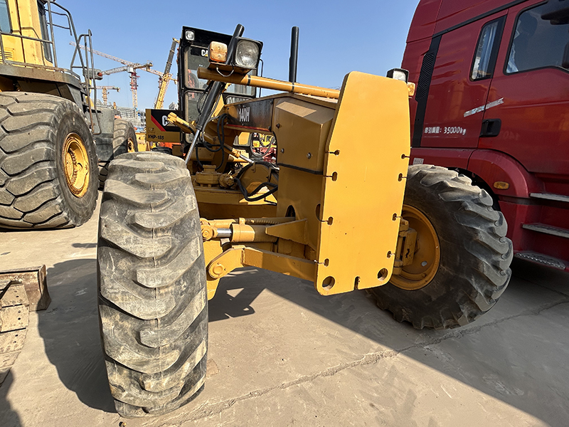 Used CAT 140H Grader