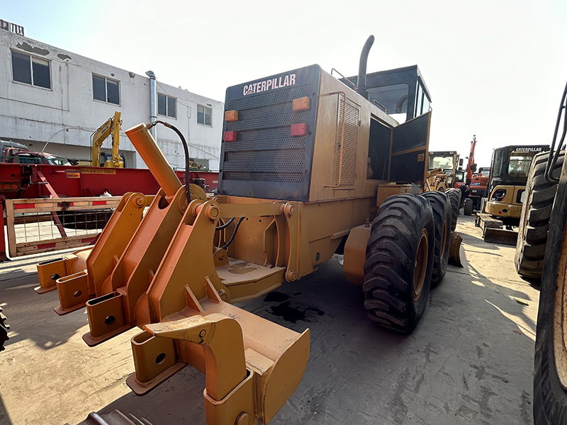 Used CAT 140H Grader