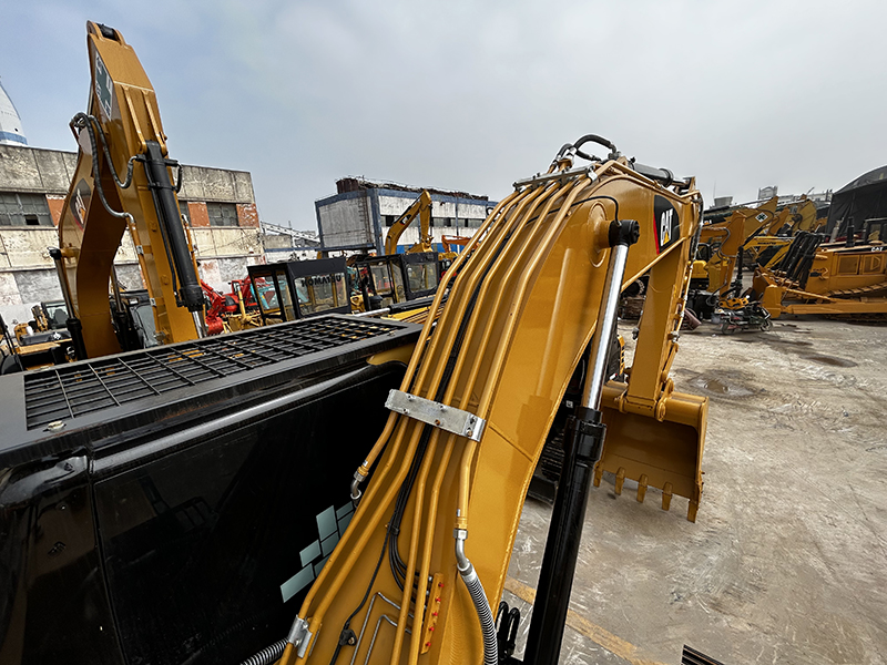 Used CAT 320D2L Excavator