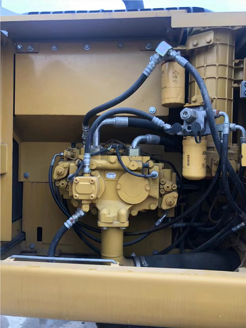 Used CAT 323D Excavator