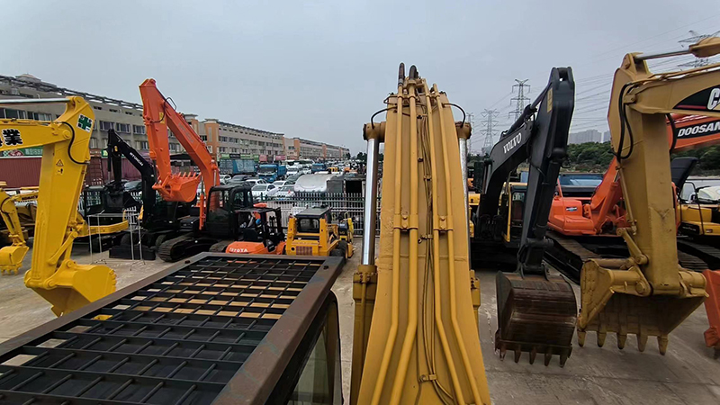 Used CAT 330CL Excavator