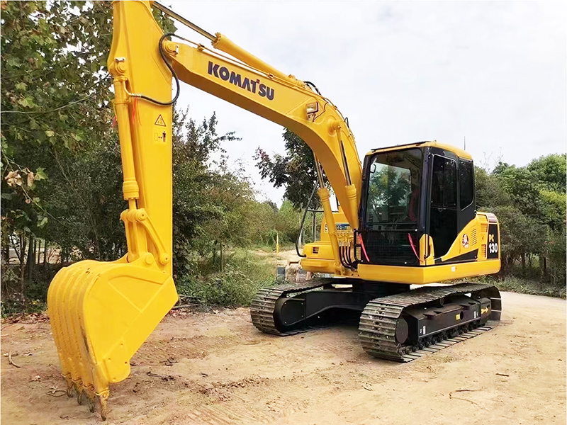 Used KOMATSU PC130-7 Excavator