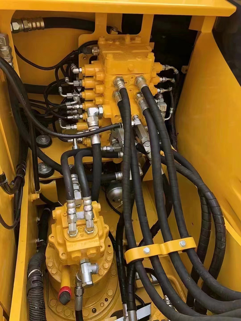 Used KOMATSU PC130-7 Excavator