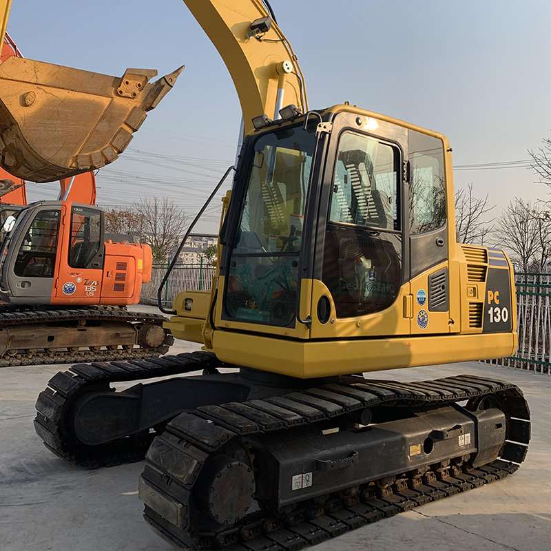 Used KOMATSU PC130-8 Excavator