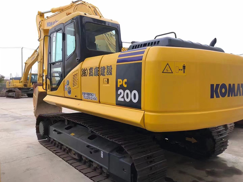 Used KOMATSU PC200-7 Excavator