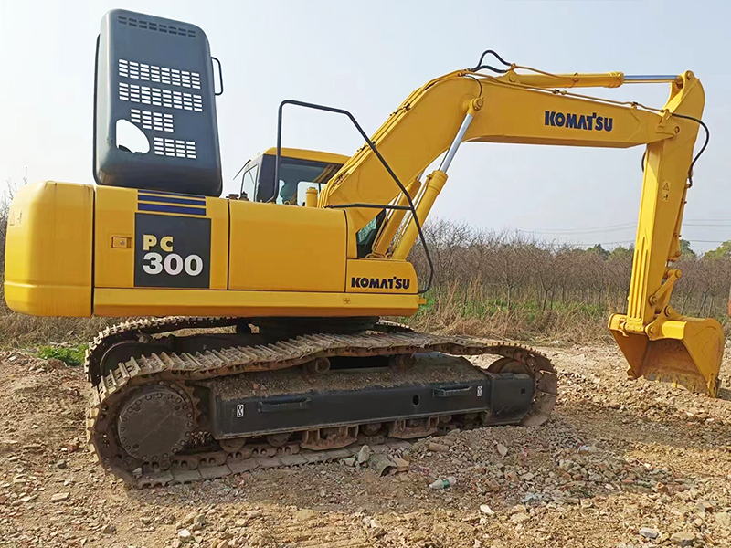Used KOMATSU PC300-7 Excavator
