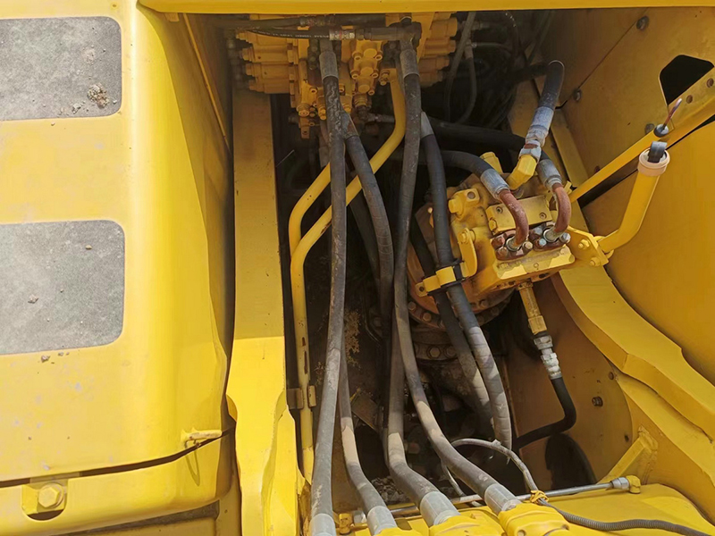 Used KOMATSU PC300-7 Excavator