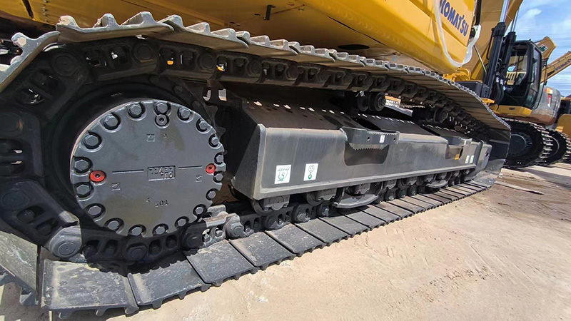 Used KOMATSU PC210-8 Excavator