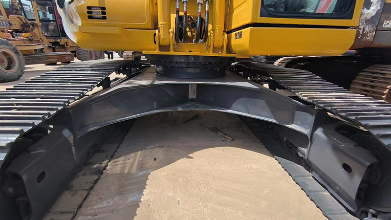 Used KOMATSU PC210-8 Excavator
