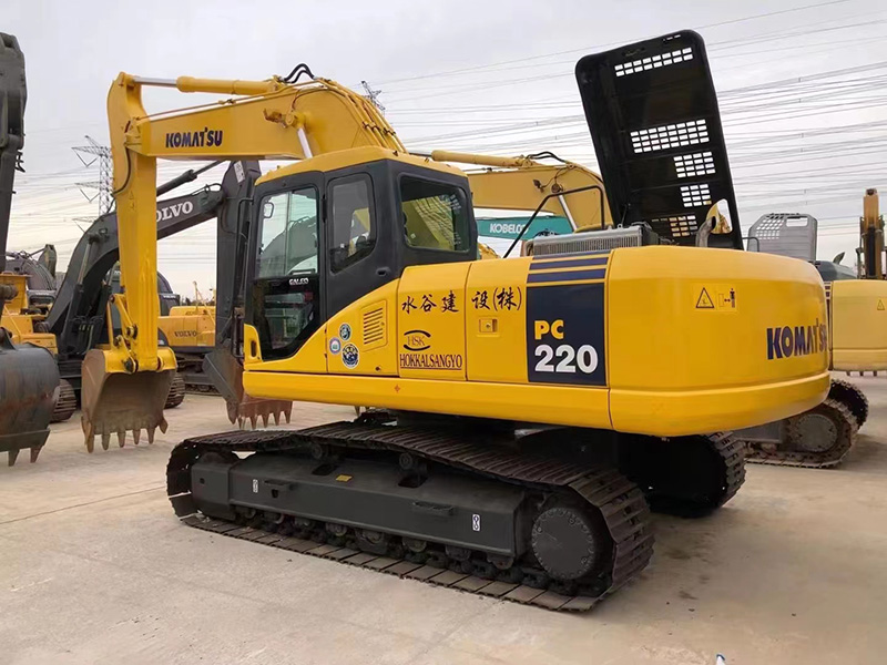 Used KOMATSU PC220-7 Excavator