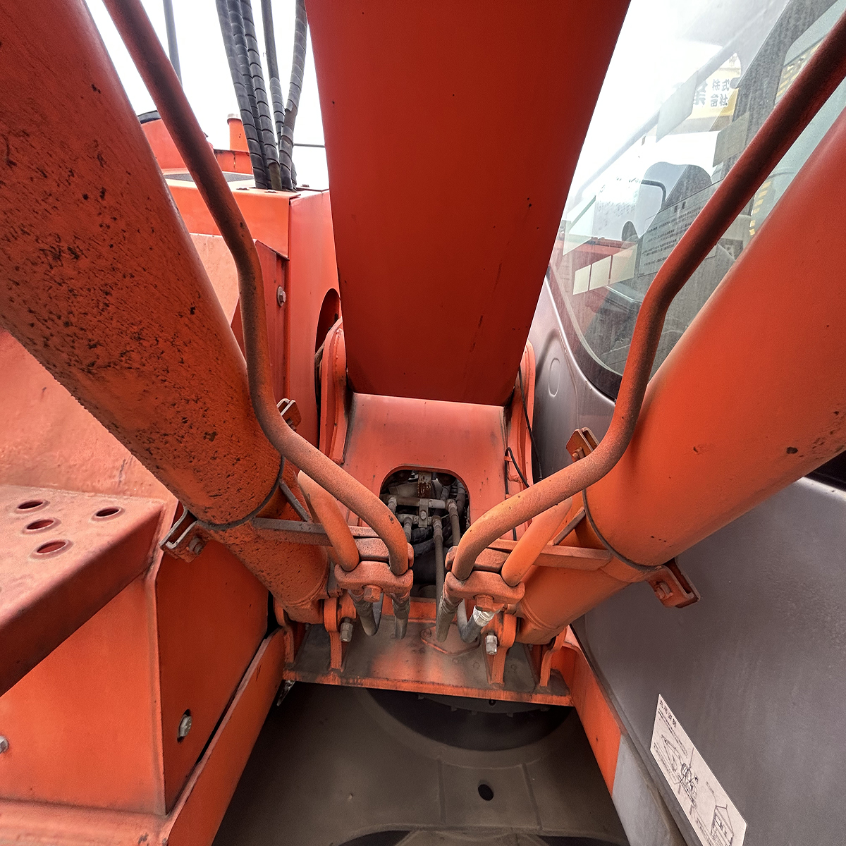 Used HITACHI ZX135 Excavator