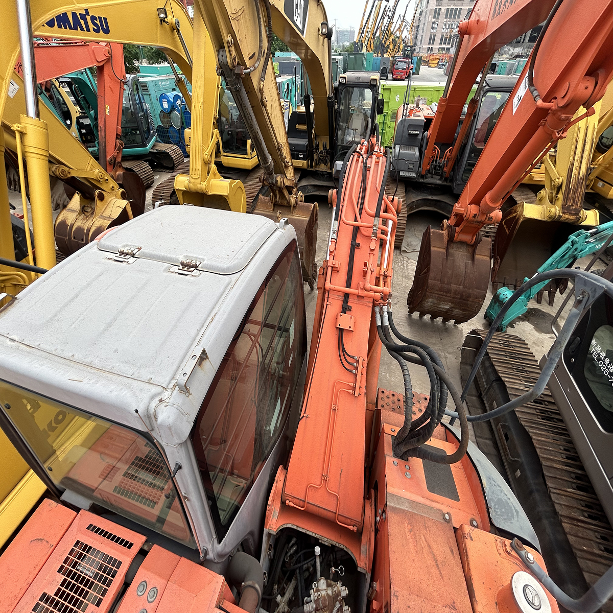 Used HITACHI ZX135 Excavator