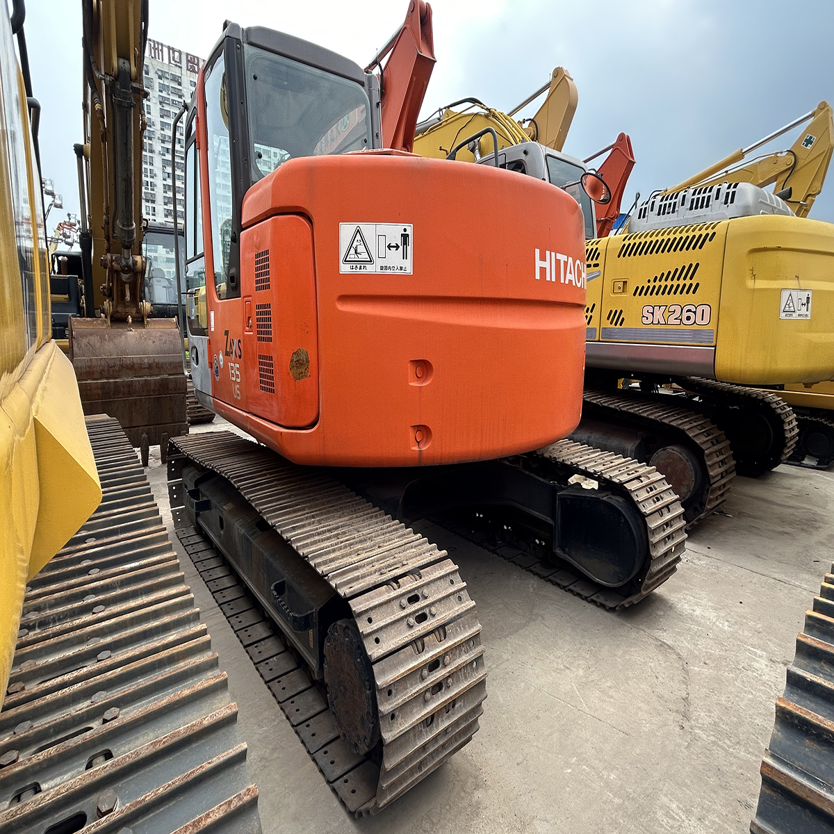 Used HITACHI ZX135 Excavator