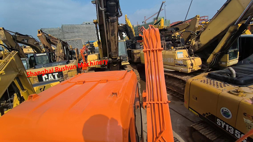 Used DOOSAN DH80 Excavator