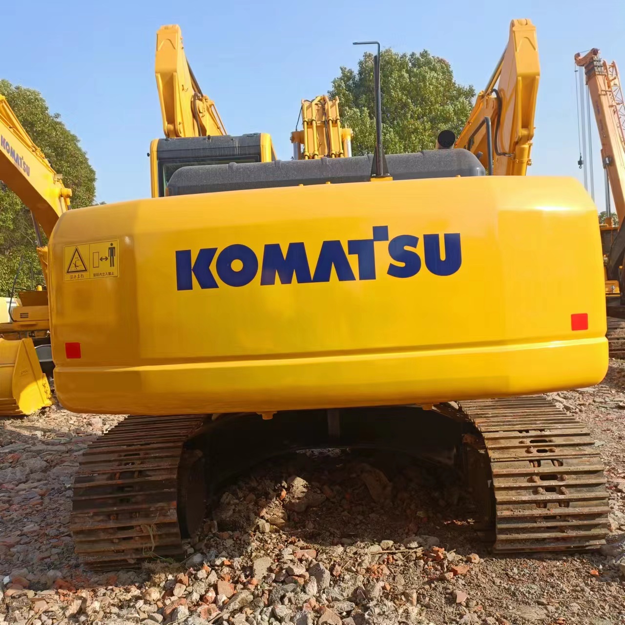 Used KOMATSU PC220 Excavator