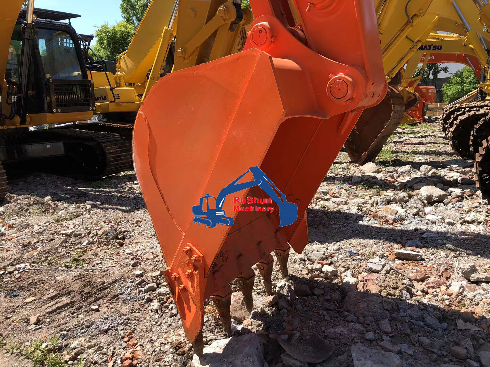 Used HITACHI ZX200-5G Excavator